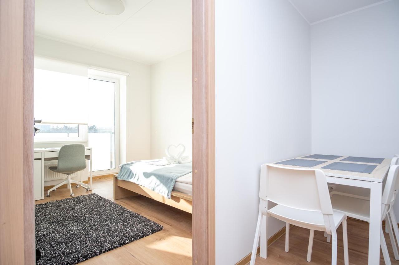 Spacious Mustamaee Apartments - Free Parking ทาลลินน์ ภายนอก รูปภาพ